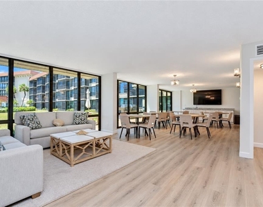 17580 Gulf Boulevard - Photo Thumbnail 51