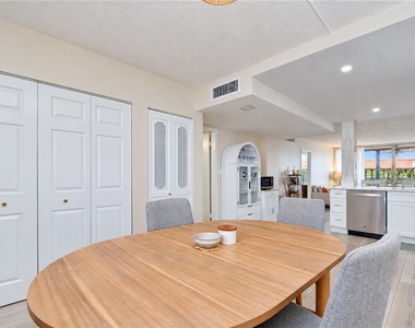 17580 Gulf Boulevard - Photo Thumbnail 7