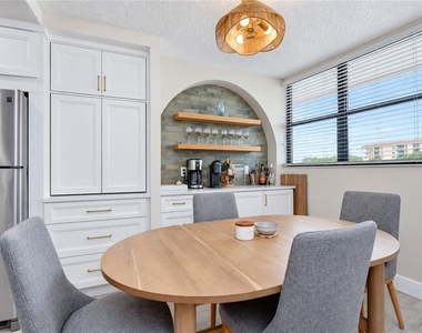 17580 Gulf Boulevard - Photo Thumbnail 5