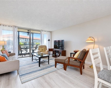 17580 Gulf Boulevard - Photo Thumbnail 15