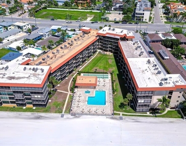 17580 Gulf Boulevard - Photo Thumbnail 1