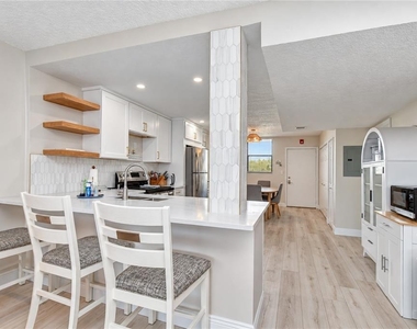 17580 Gulf Boulevard - Photo Thumbnail 20