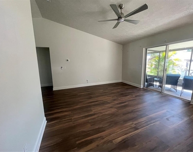 6806 S Gabrielle Street - Photo Thumbnail 7