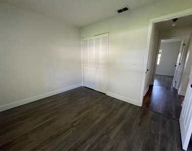 6806 S Gabrielle Street - Photo Thumbnail 24