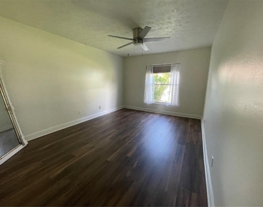 6806 S Gabrielle Street - Photo Thumbnail 16