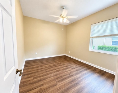 8946 Province Street - Photo Thumbnail 34