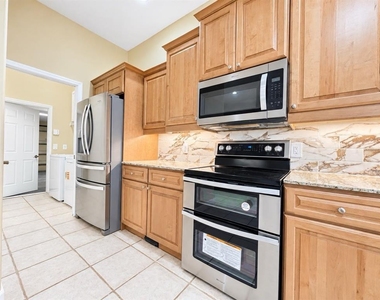 8946 Province Street - Photo Thumbnail 3