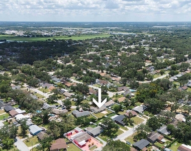 7504 N Sanibel Circle - Photo Thumbnail 16