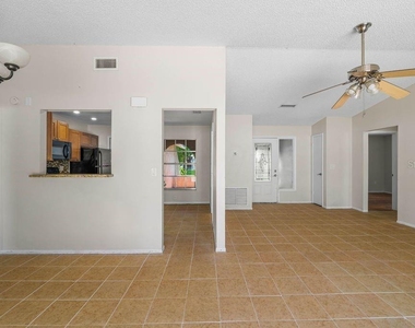 7504 N Sanibel Circle - Photo Thumbnail 24