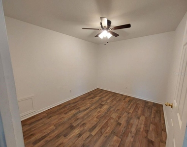 557 Windermere Drive - Photo Thumbnail 9