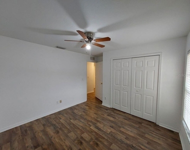 557 Windermere Drive - Photo Thumbnail 17