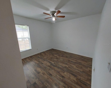 557 Windermere Drive - Photo Thumbnail 16