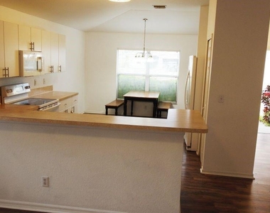 557 Windermere Drive - Photo Thumbnail 2