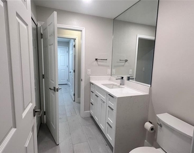 12824 Hunters Vista Boulevard - Photo Thumbnail 25