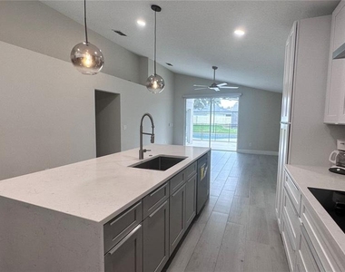 12824 Hunters Vista Boulevard - Photo Thumbnail 15