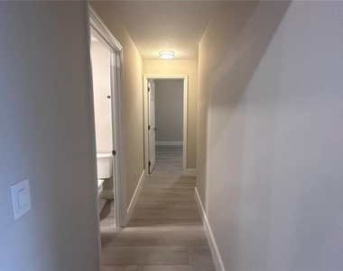 12824 Hunters Vista Boulevard - Photo Thumbnail 21