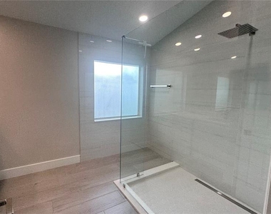 12824 Hunters Vista Boulevard - Photo Thumbnail 20