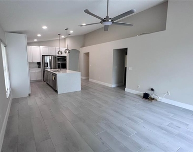 12824 Hunters Vista Boulevard - Photo Thumbnail 11