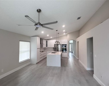 12824 Hunters Vista Boulevard - Photo Thumbnail 10