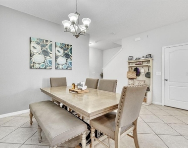 3256 Rodrick Circle - Photo Thumbnail 4