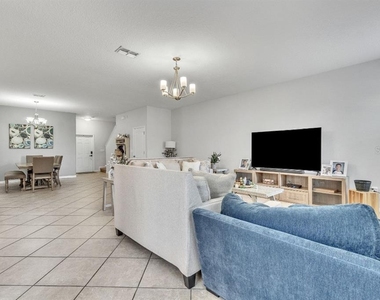 3256 Rodrick Circle - Photo Thumbnail 6