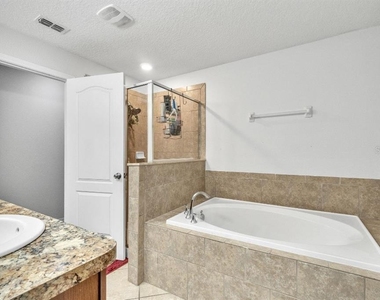 3256 Rodrick Circle - Photo Thumbnail 24