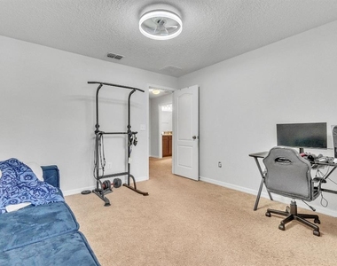 3256 Rodrick Circle - Photo Thumbnail 32