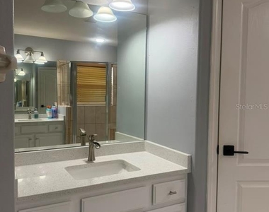 4934 Lazy Oak Way - Photo Thumbnail 10