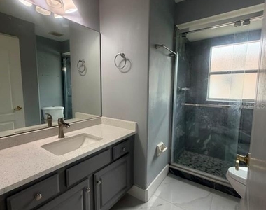 4934 Lazy Oak Way - Photo Thumbnail 8
