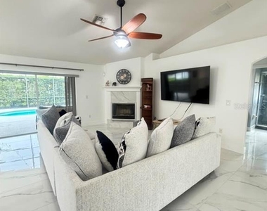 4934 Lazy Oak Way - Photo Thumbnail 7