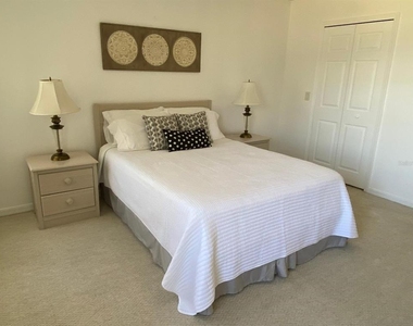 1308 S Beach Circle - Photo Thumbnail 15