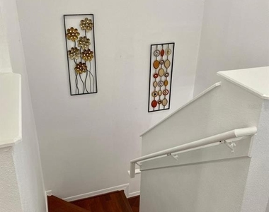 1308 S Beach Circle - Photo Thumbnail 13