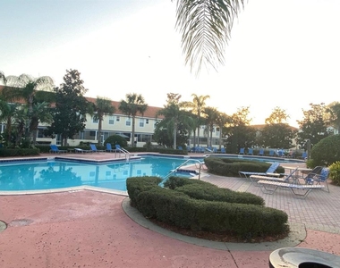 1308 S Beach Circle - Photo Thumbnail 24