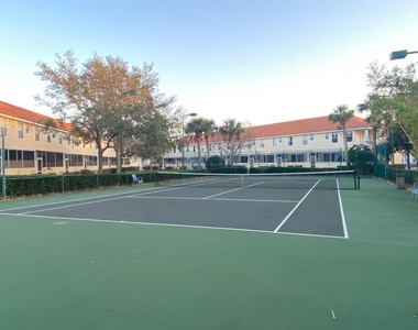 1308 S Beach Circle - Photo Thumbnail 26