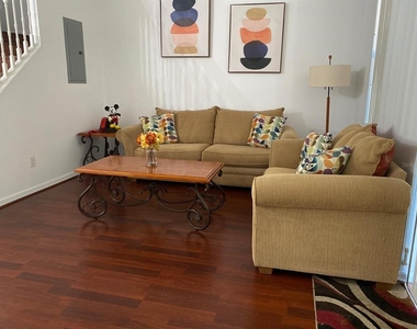 1308 S Beach Circle - Photo Thumbnail 5