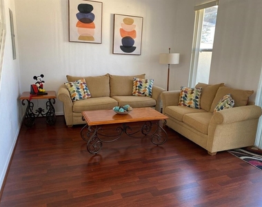 1308 S Beach Circle - Photo Thumbnail 6
