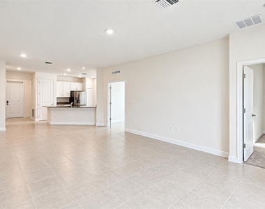 5224 Dagenham Drive - Photo Thumbnail 4