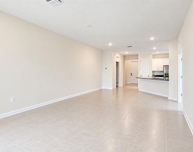 5224 Dagenham Drive - Photo Thumbnail 5