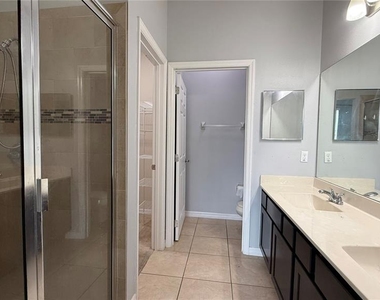 2381 Seven Oaks Drive - Photo Thumbnail 7
