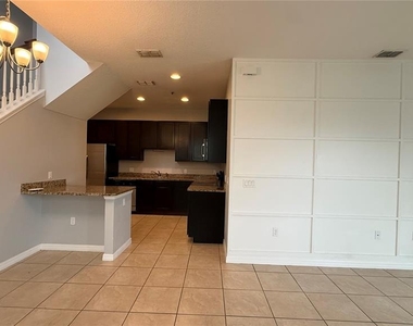 2381 Seven Oaks Drive - Photo Thumbnail 5