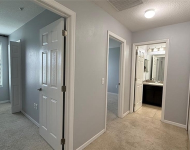 2381 Seven Oaks Drive - Photo Thumbnail 18