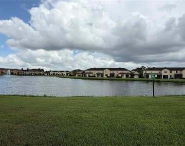 2381 Seven Oaks Drive - Photo Thumbnail 2