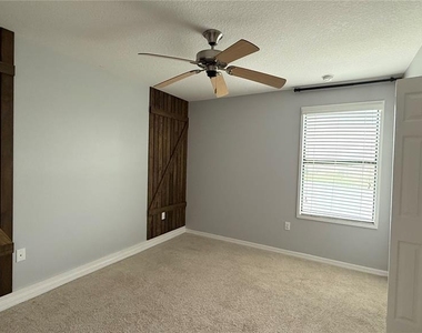 2381 Seven Oaks Drive - Photo Thumbnail 17