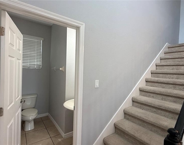 2381 Seven Oaks Drive - Photo Thumbnail 11