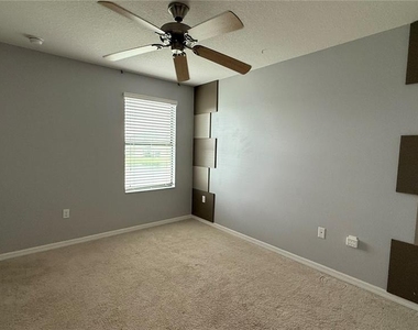 2381 Seven Oaks Drive - Photo Thumbnail 16