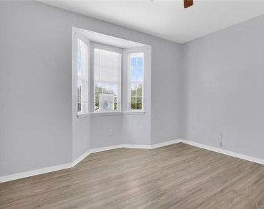 6412 Queens Borough Avenue - Photo Thumbnail 17