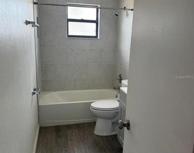 500 Las Palmas Circle - Photo Thumbnail 14