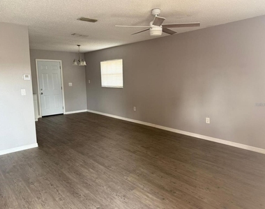 500 Las Palmas Circle - Photo Thumbnail 2