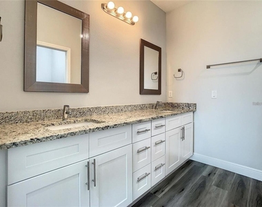 14683 Ingraham Boulevard - Photo Thumbnail 4
