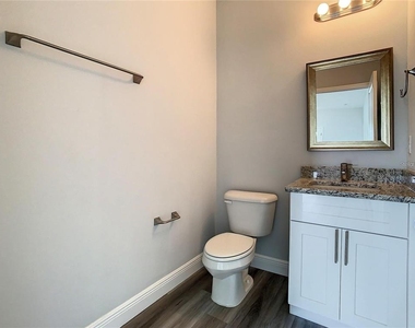 14683 Ingraham Boulevard - Photo Thumbnail 7